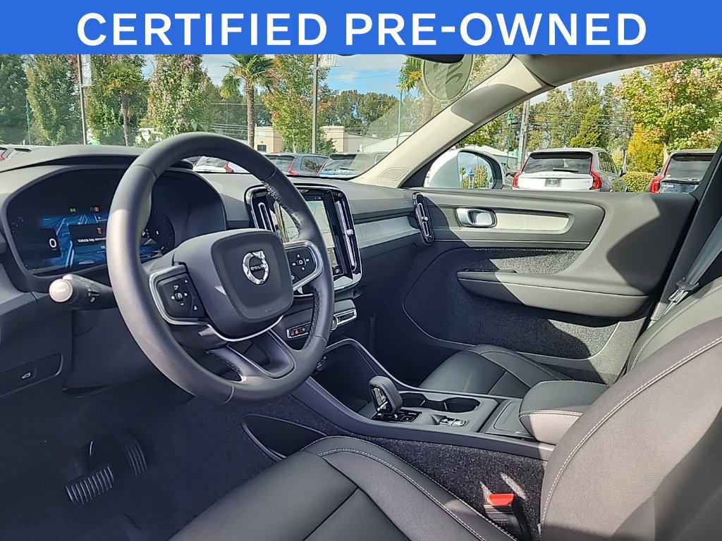 Used 2025 Volvo XC40 B5 Core w/ Protection Package Premier AWD/4WD image 11