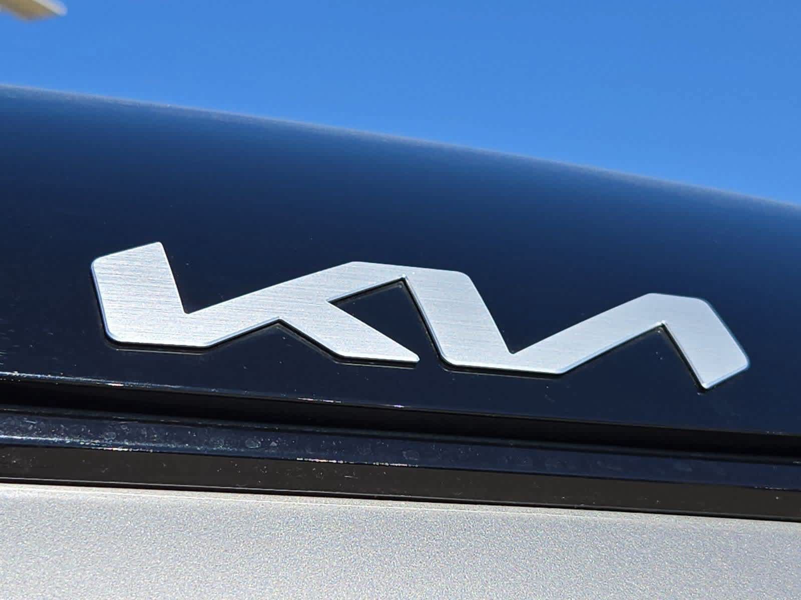 Certified 2023 Kia Sportage EX FWD image 11