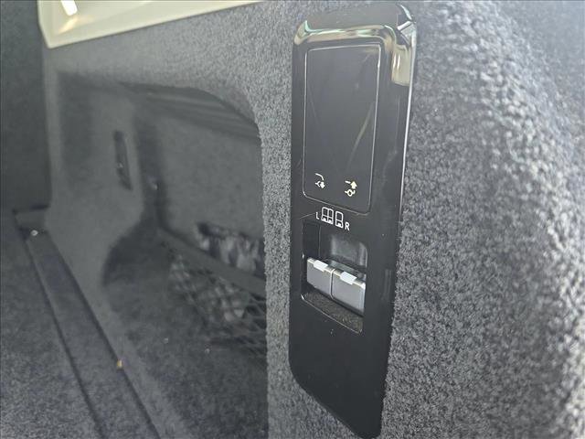 Certified 2023 Land Rover Range Rover SE image 15
