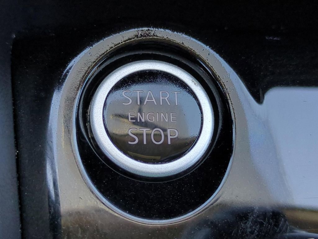 Certified 2019 Nissan Kicks SV image 23