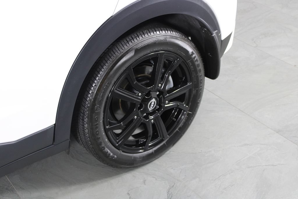 Certified 2024 Nissan Kicks SV FWD image 13