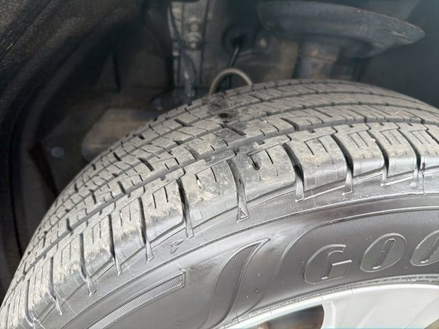 Used 2021 Toyota RAV4 XLE w/ Convenience Package image 13