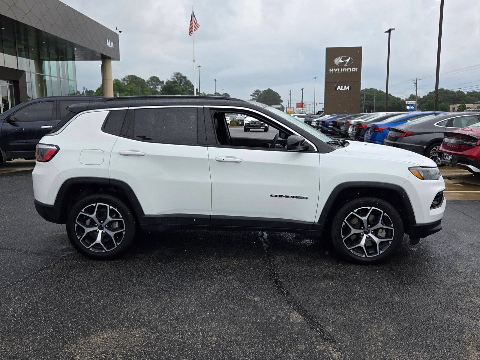 Used 2025 Jeep Compass Limited AWD/4WD image 15