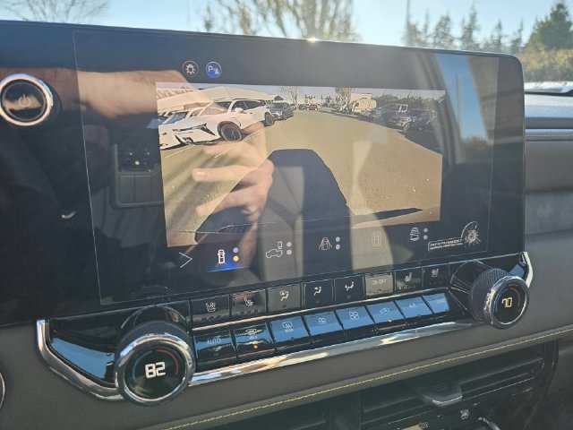 New 2026 Chevrolet Colorado ZR2 w/ Technology Package AWD/4WD image 27