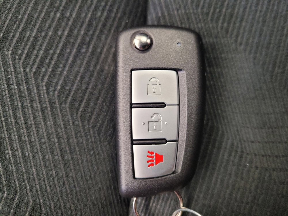 Used 2016 Nissan Rogue S image 32