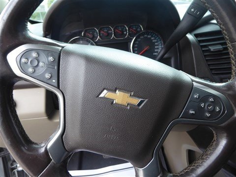 Used 2019 Chevrolet Suburban LT image 13