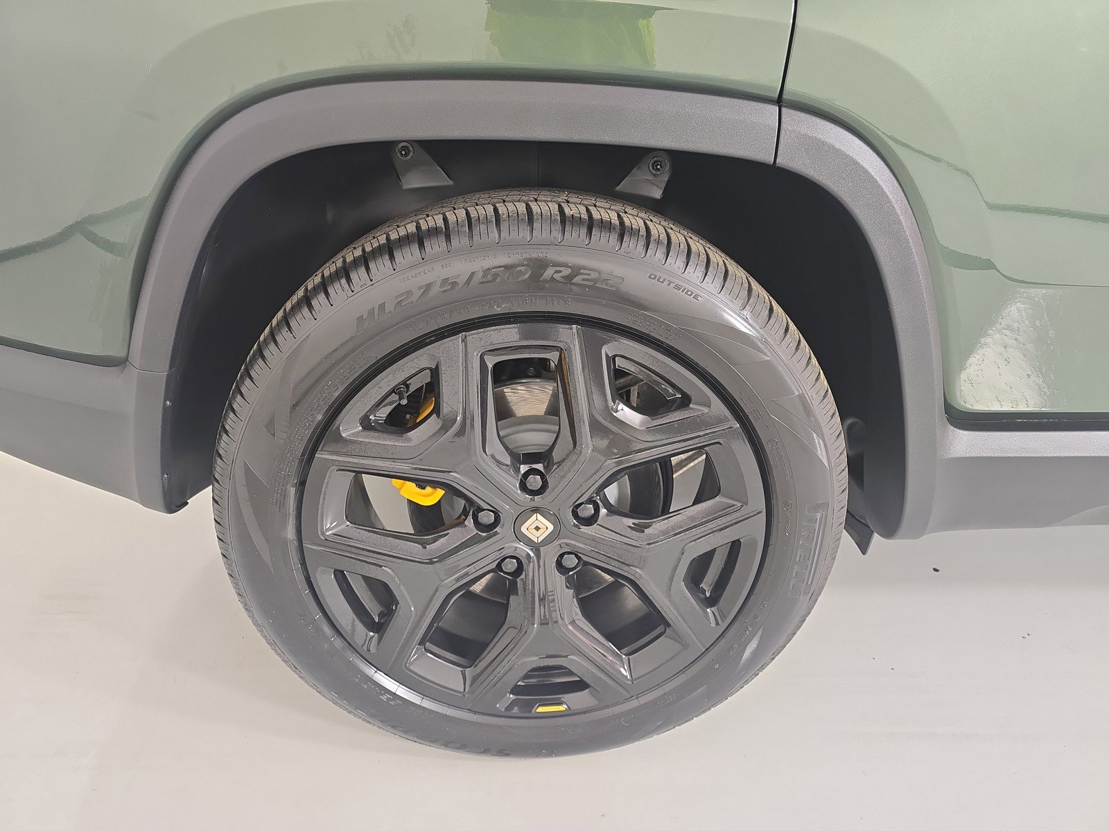 Used 2024 Rivian R1S Adventure AWD/4WD image 12