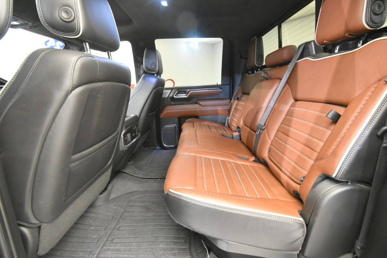 Used 2024 GMC Sierra 2500 Denali Ultimate w/ Max Trailering Package AWD/4WD image 14