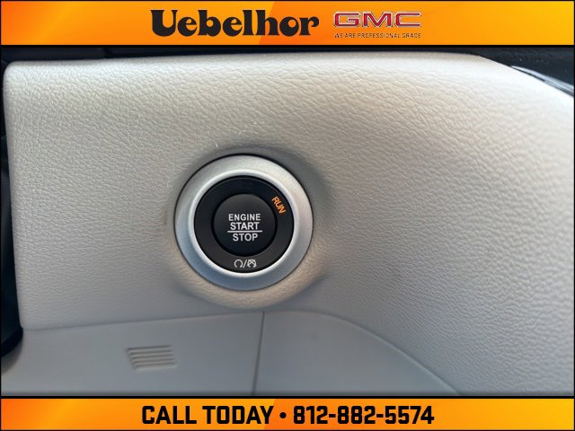 Used 2024 Chrysler Pacifica Touring-L image 28