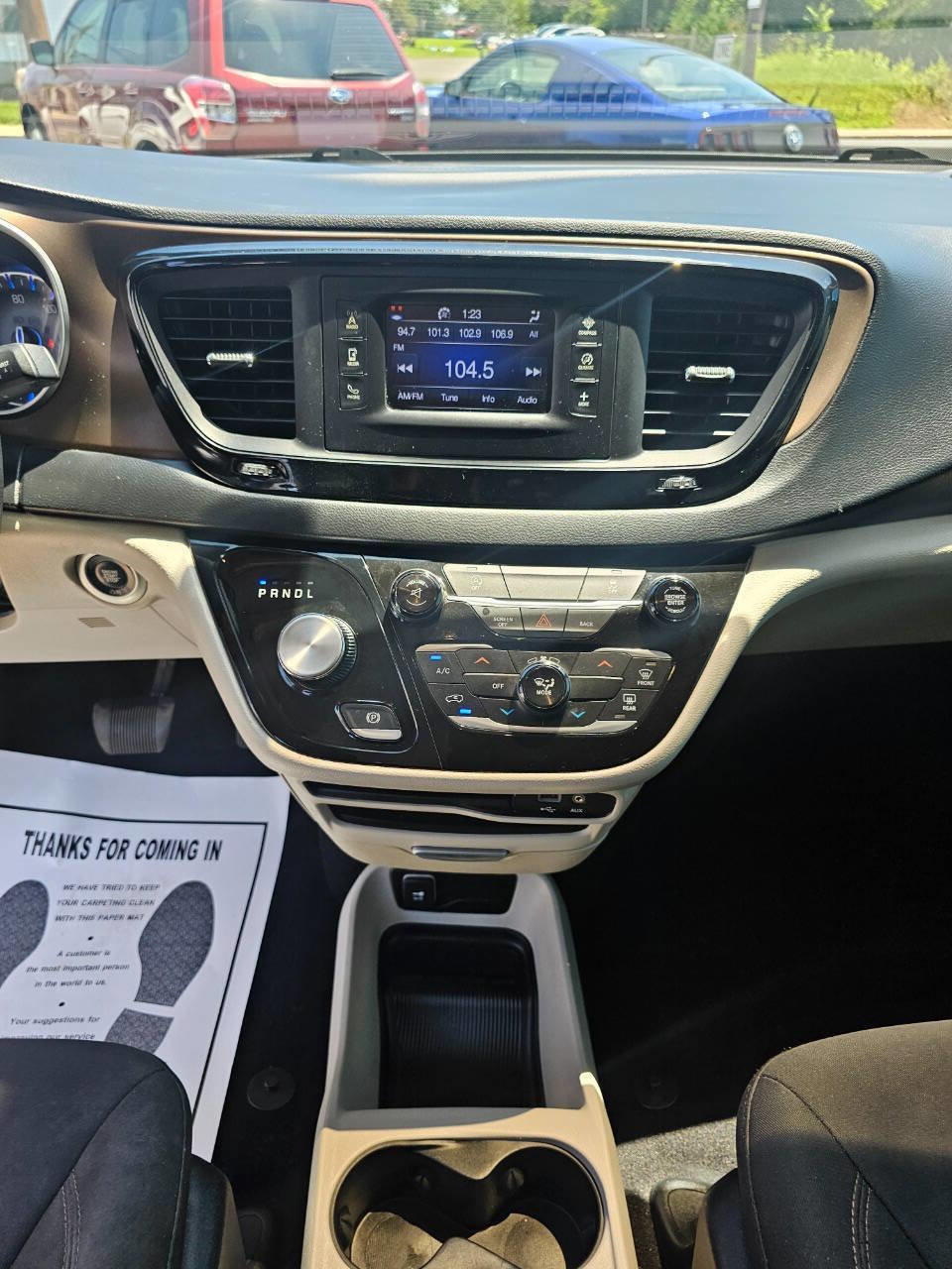 Used 2017 Chrysler Pacifica LX image 15