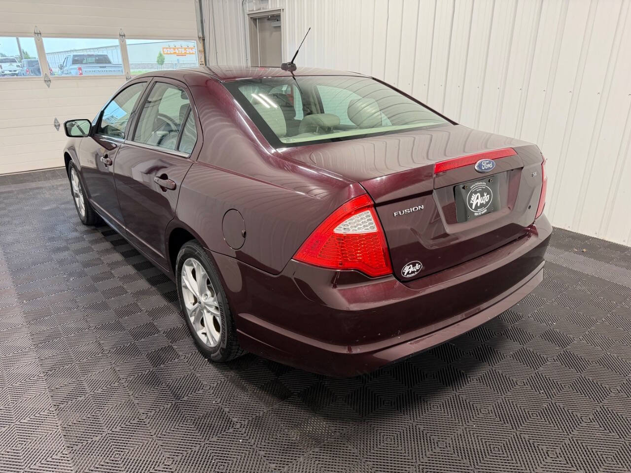 Used 2012 Ford Fusion SE FWD image 4