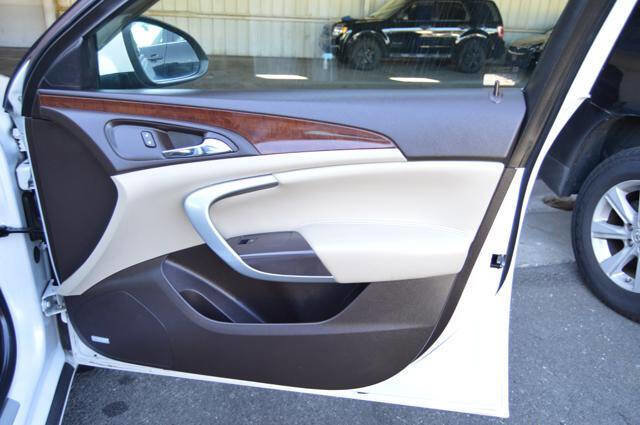 Used 2016 Buick Regal Premium w/ Driver Confidence Package #1 image 30