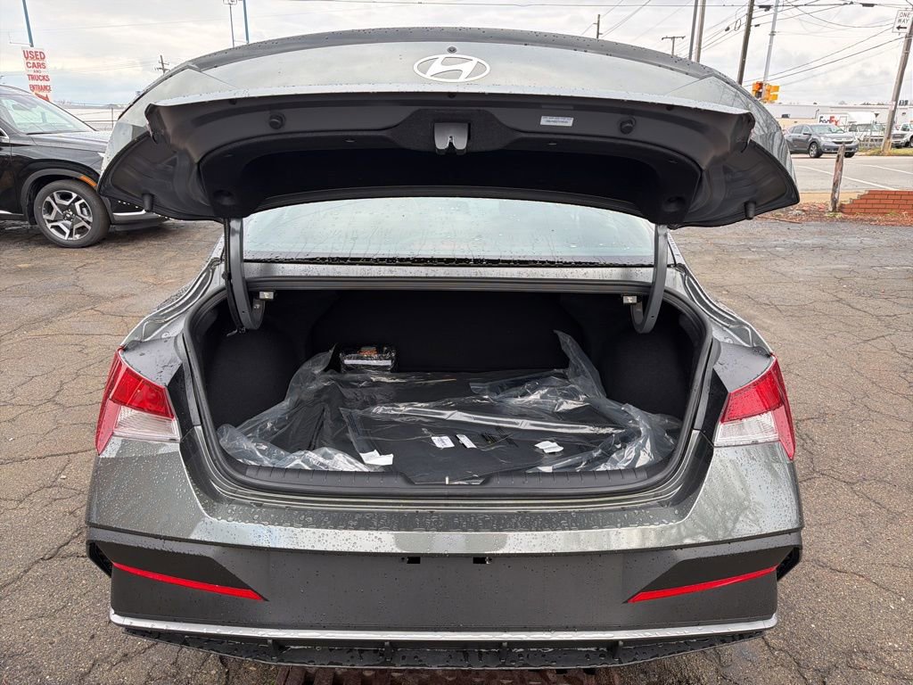 New 2026 Hyundai Elantra Sport image 15