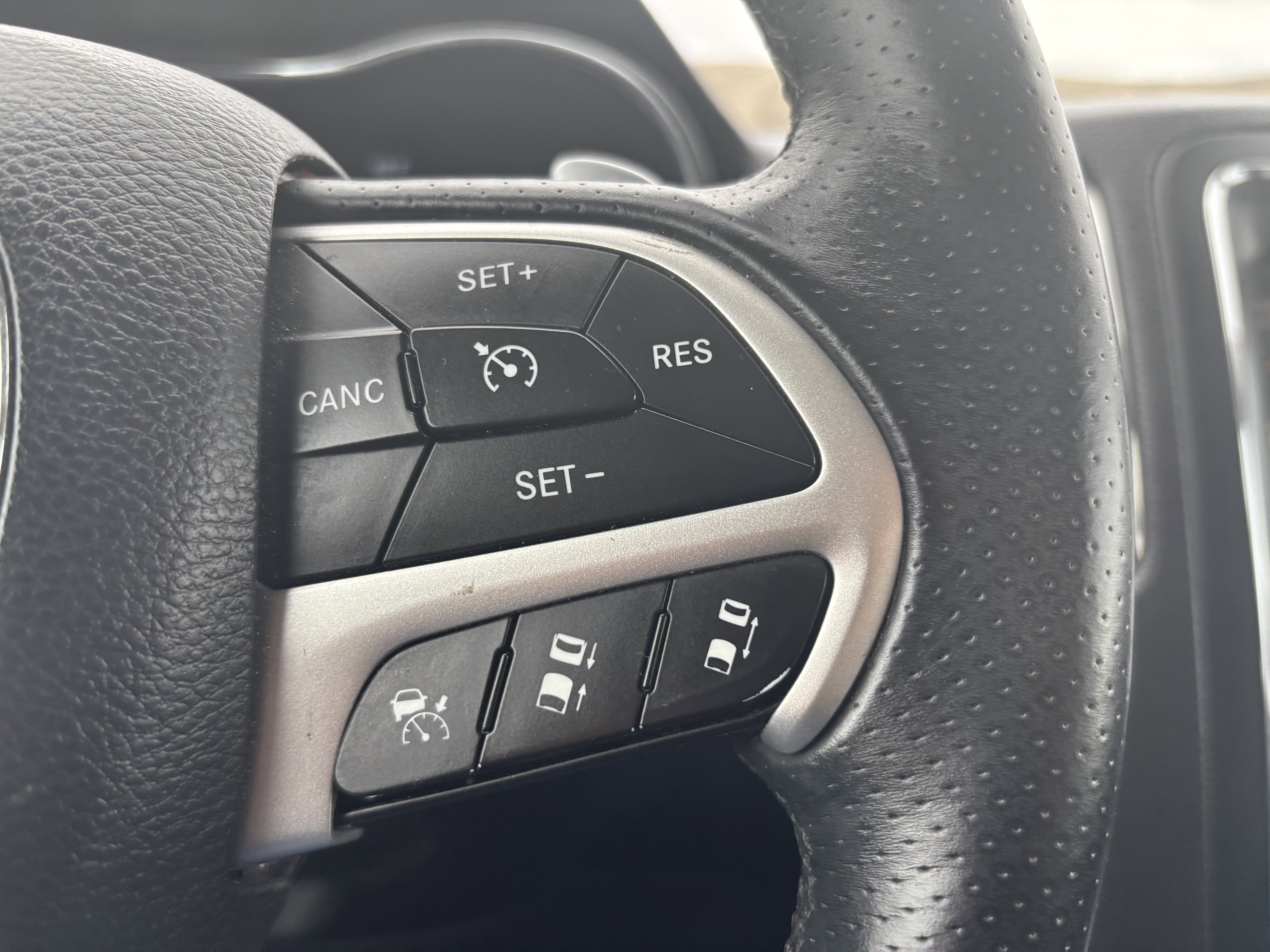 Used 2014 Dodge Durango Citadel w/ Technology Group image 32