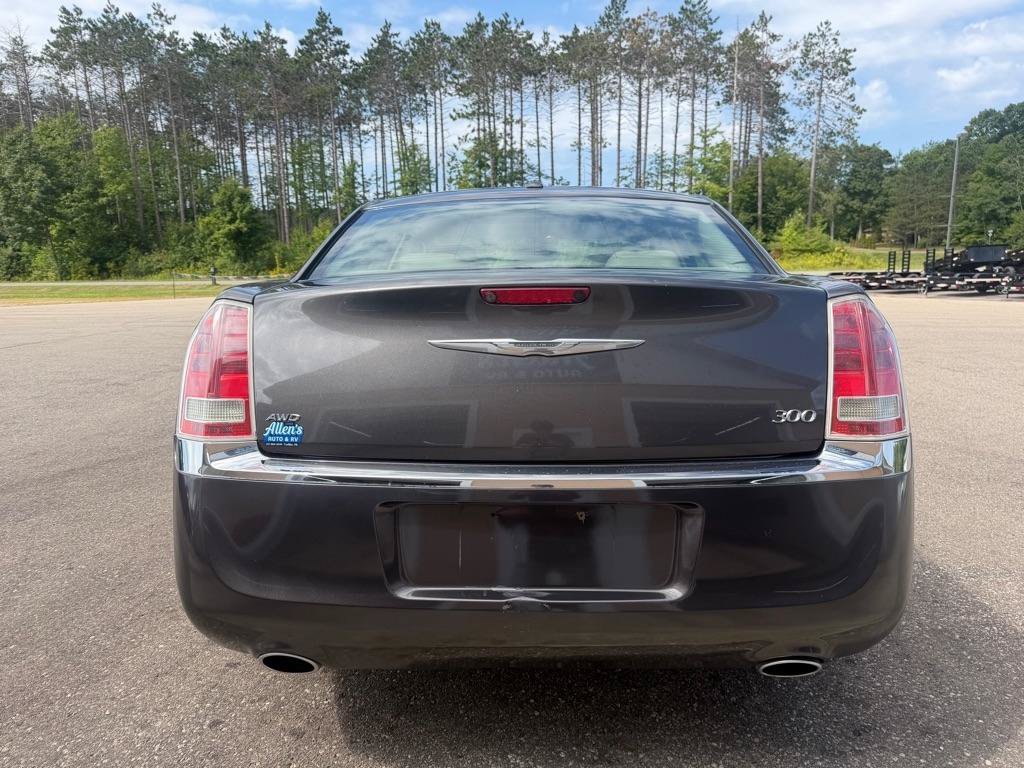 Used 2013 Chrysler 300 AWD w/ Driver Convenience Group image 22