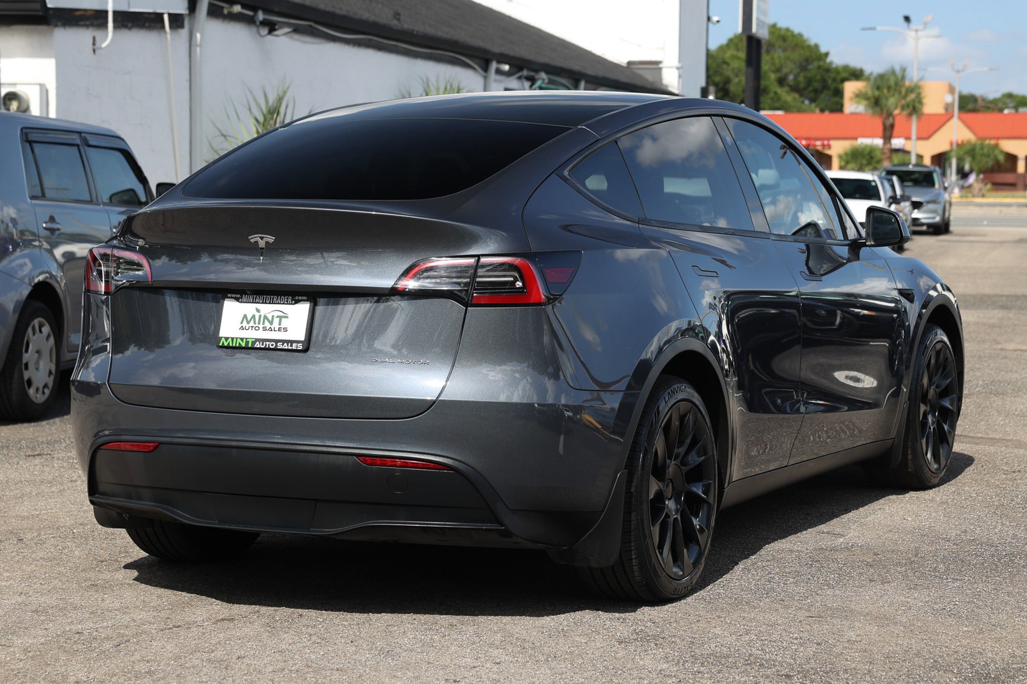 Used 2023 Tesla Model Y Long Range AWD/4WD image 15