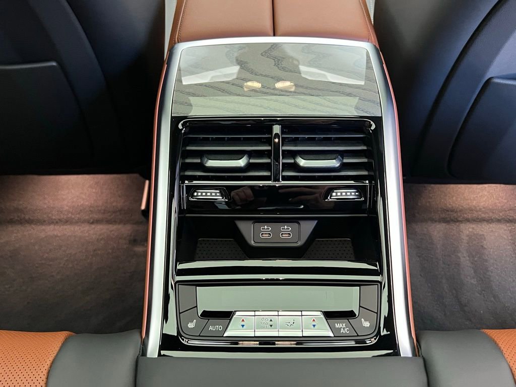 Used 2026 BMW 840i xDrive image 9
