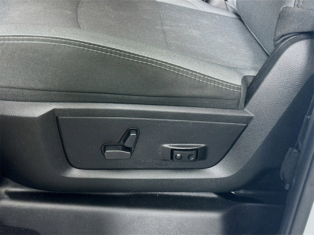 Used 2024 RAM 2500 Big Horn w/ Bed Utility Group image 22