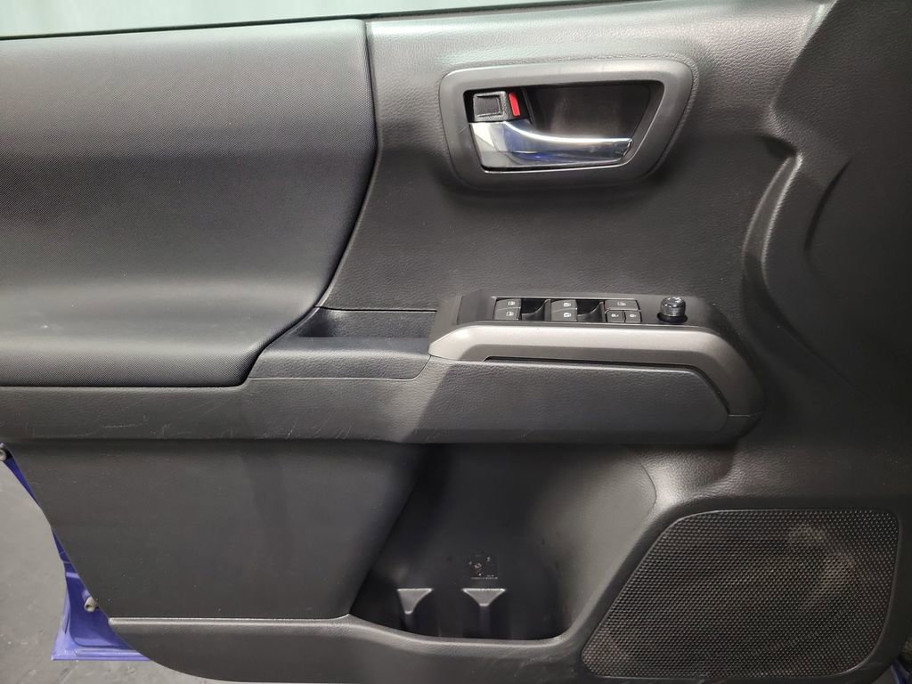 Used 2023 Toyota Tacoma TRD Off-Road image 22