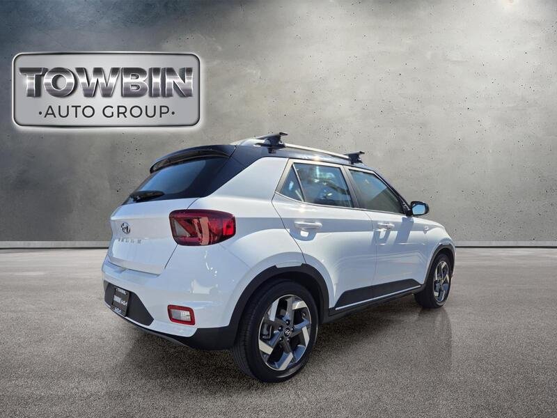 Used 2022 Hyundai Venue Limited FWD image 6