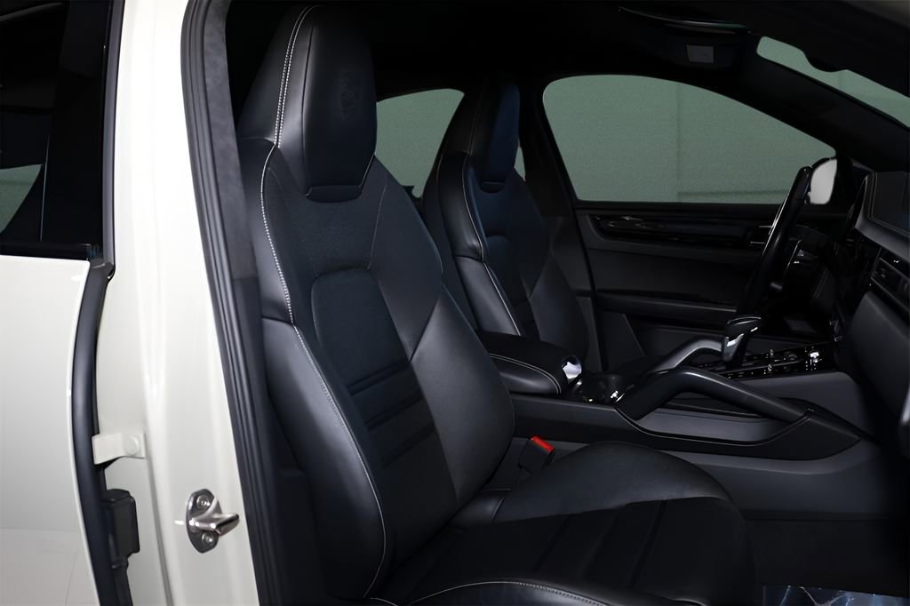 Used 2023 Porsche Cayenne Turbo GT image 19