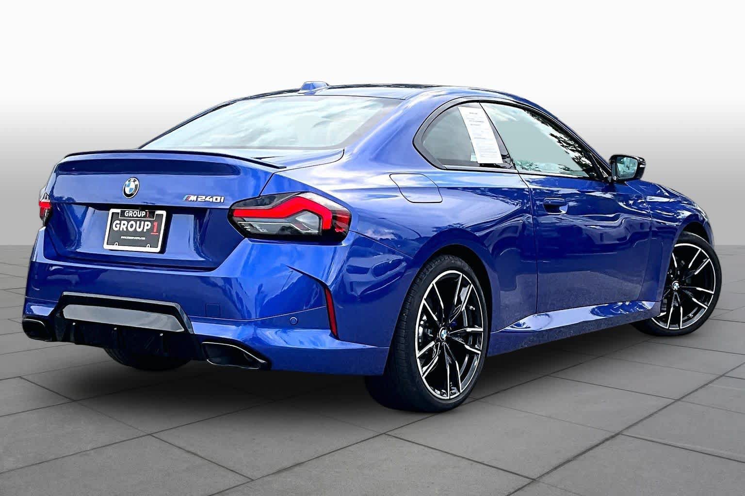 Used 2025 BMW M240i Coupe RWD image 12