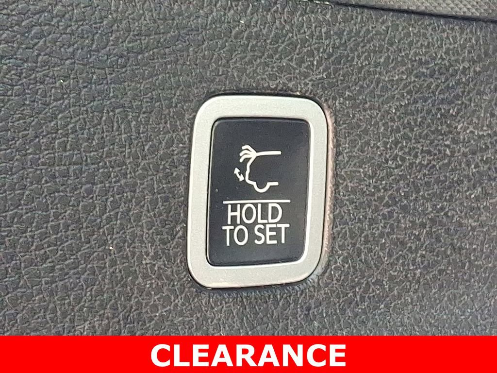 Used 2024 Jeep Wagoneer L Series II w/ Flexible Seating Group image 40