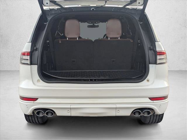 Used 2021 Lincoln Aviator Reserve w/ Equipment Group 210A image 6