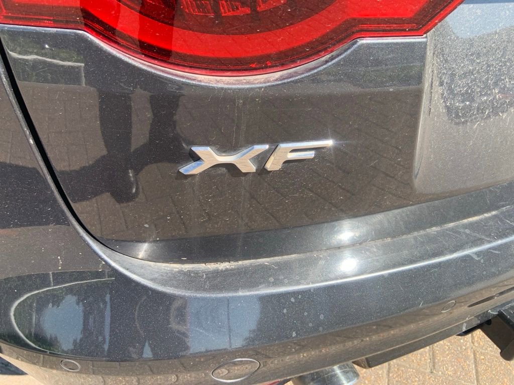 Used 2018 Jaguar XF S AWD/4WD image 8