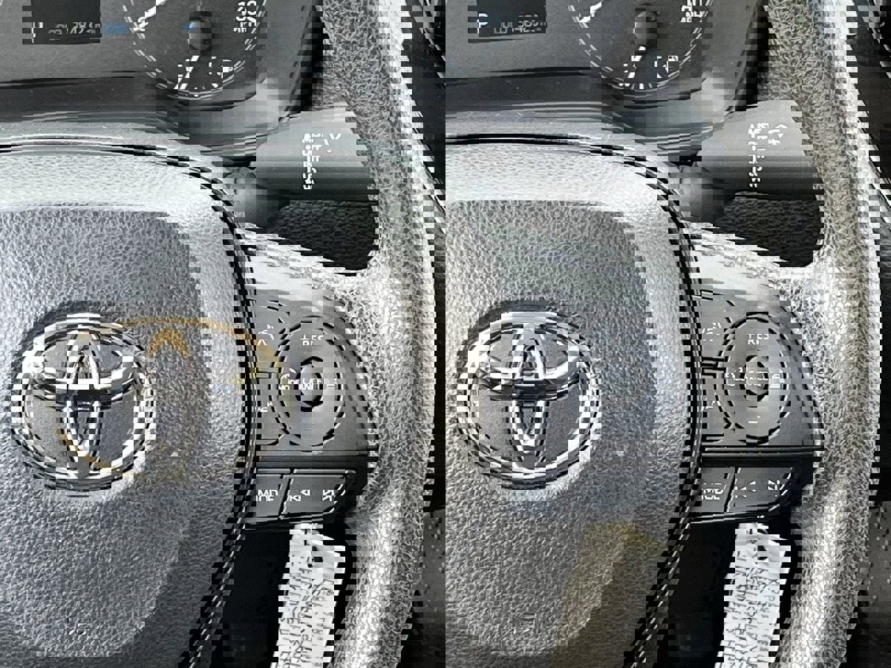 Used 2024 Toyota Corolla LE image 14