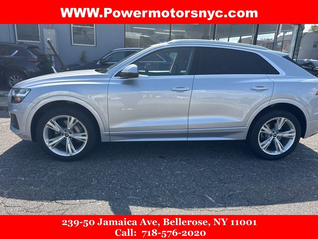 Used 2022 Audi Q8 Premium Plus w/ Premium Plus Package image 2