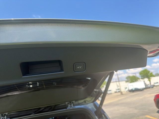 New 2026 Chevrolet Traverse RS AWD/4WD image 15
