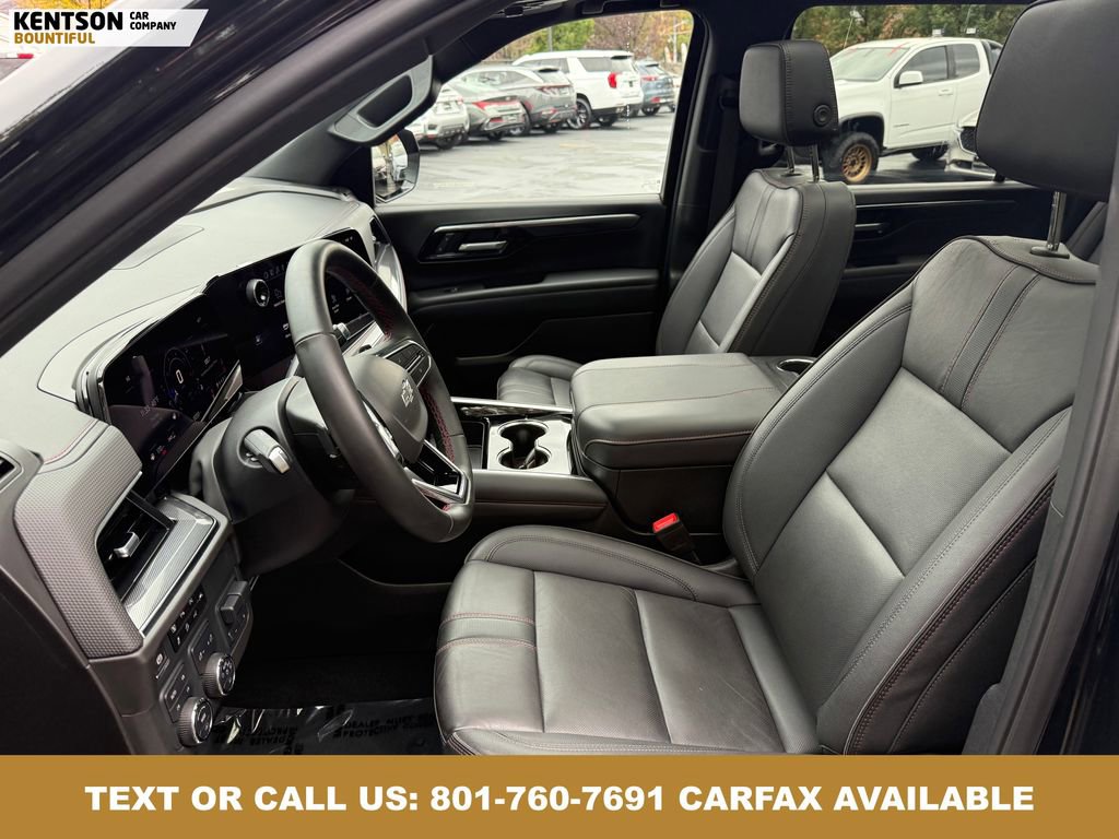 Used 2025 Chevrolet Suburban RST w/ RST Capability Package image 32