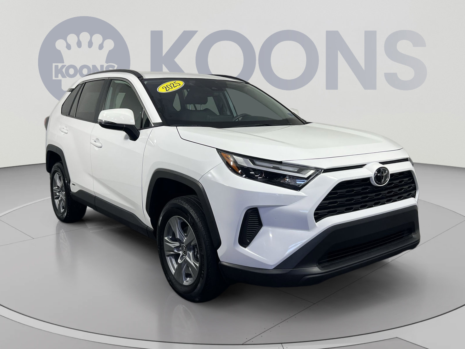 Used 2025 Toyota RAV4 XLE AWD/4WD image 10