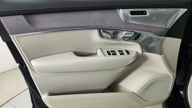 New 2026 Volvo XC90 T8 Ultra w/ Lounge Package AWD/4WD image 9