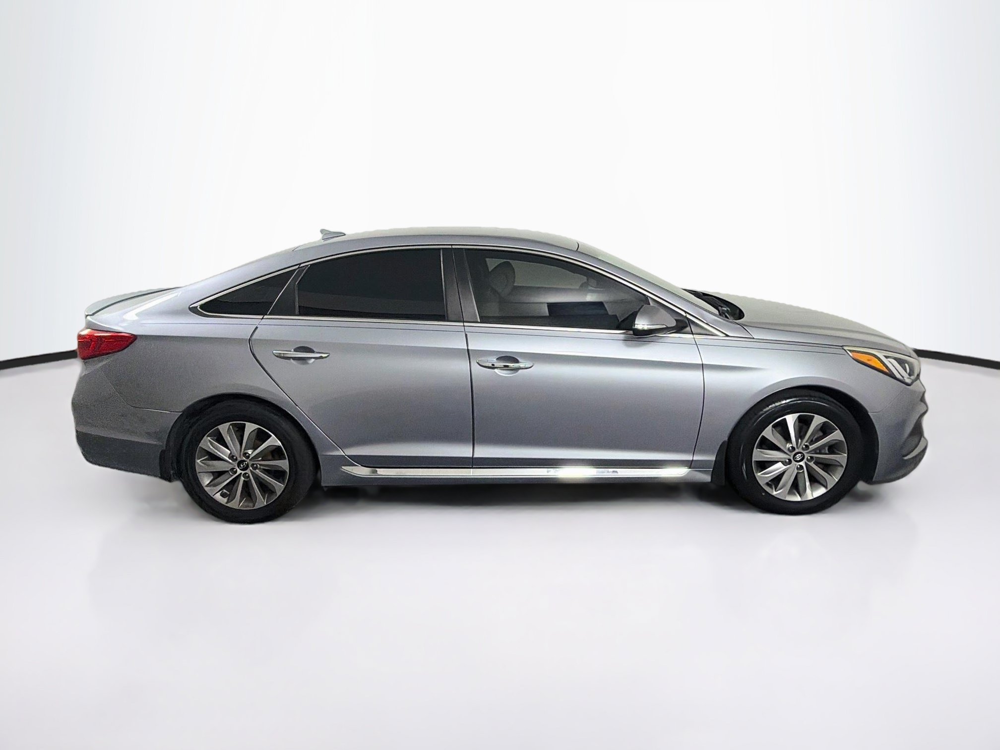 Used 2016 Hyundai Sonata Sport w/ Option Group 02 FWD image 10
