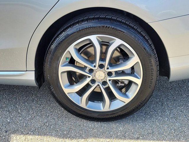 Used 2015 Mercedes-Benz C 300 4MATIC Sedan image 9