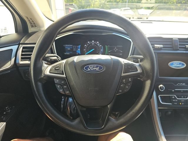 Used 2020 Ford Fusion SE FWD image 17