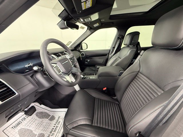 Used 2025 Land Rover Discovery S AWD/4WD image 13