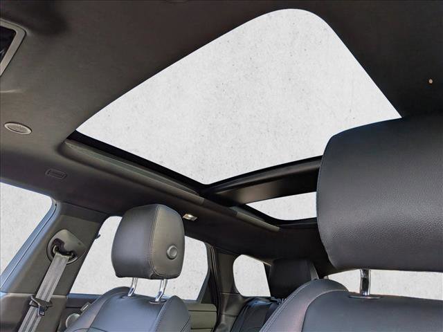 Used 2024 Land Rover Range Rover Evoque Dynamic SE image 11