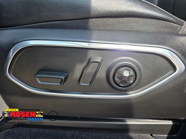 Used 2023 Jeep Wagoneer Series III w/ Preferred Equipment Group AWD/4WD image 4