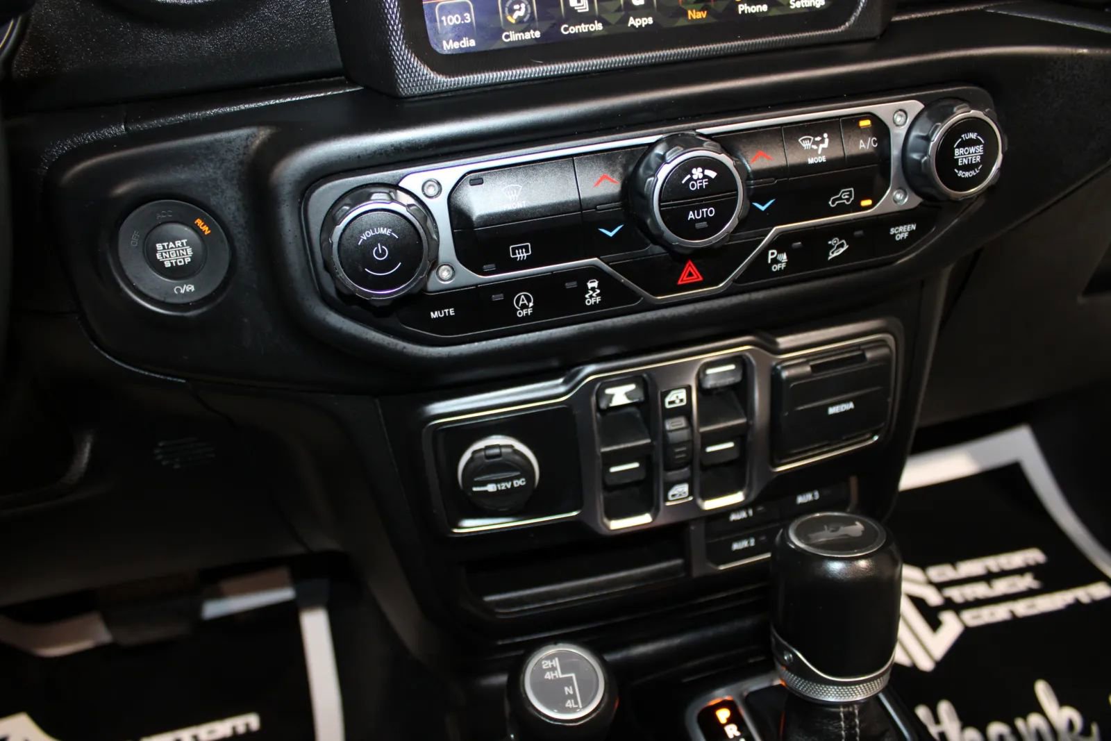 Used 2021 Jeep Wrangler Unlimited Sahara image 34