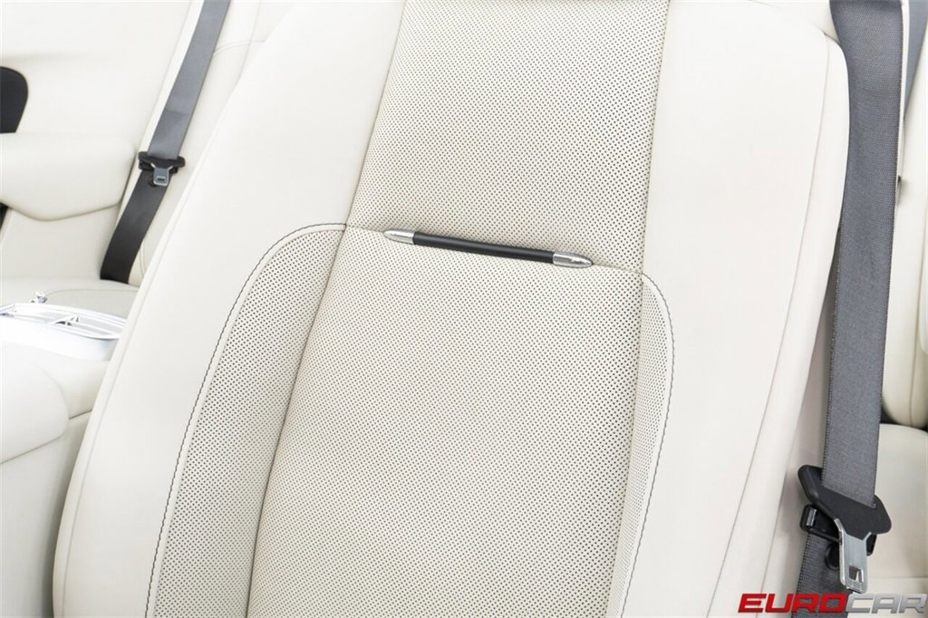 Used 2018 Rolls-Royce Dawn image 45