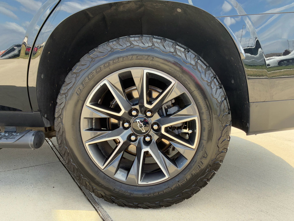 Used 2021 Chevrolet Tahoe Z71 w/ Z71 Off-Road Package image 37