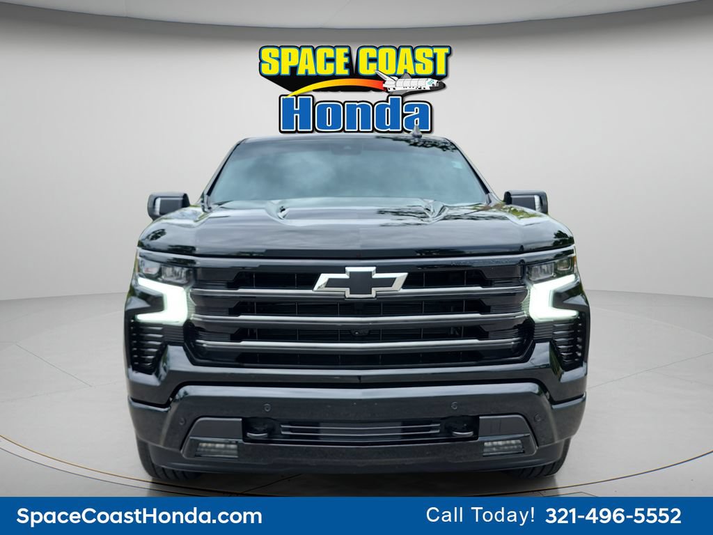 Used 2026 Chevrolet Silverado 1500 High Country w/ High Country Premium Package AWD/4WD image 4