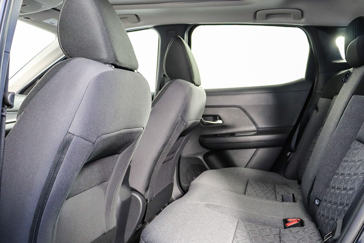 New 2026 Nissan Kicks SV w/ SV Premium Package FWD image 20