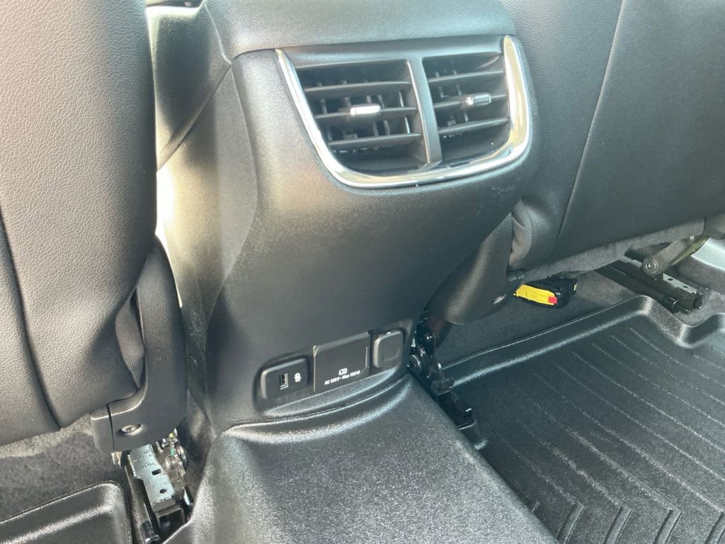 Used 2022 Chevrolet Malibu Premier image 22