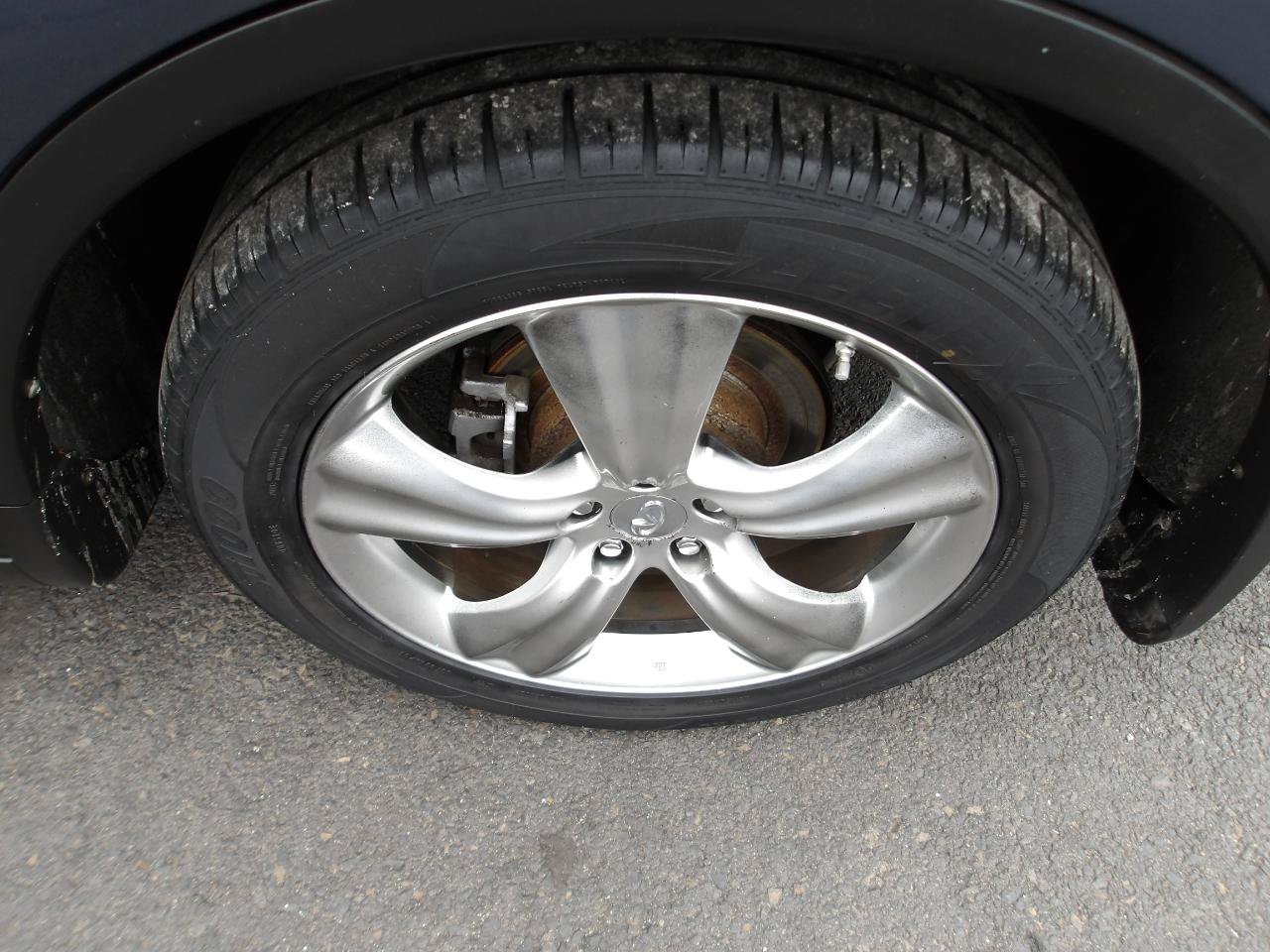Used 2009 INFINITI FX35 AWD w/ Technology Pkg image 26
