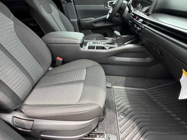 New 2026 Kia Sorento LX FWD image 13