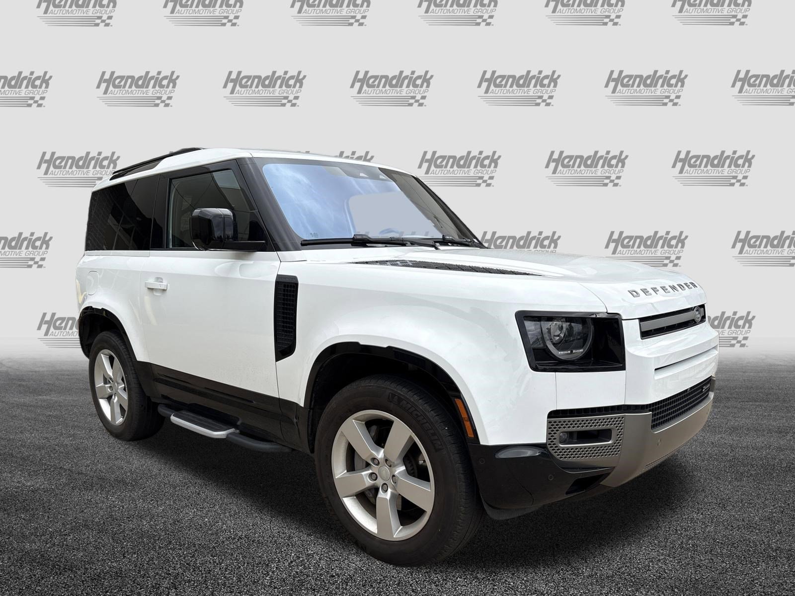 Used 2023 Land Rover Defender 90 X-Dynamic SE AWD/4WD image 2